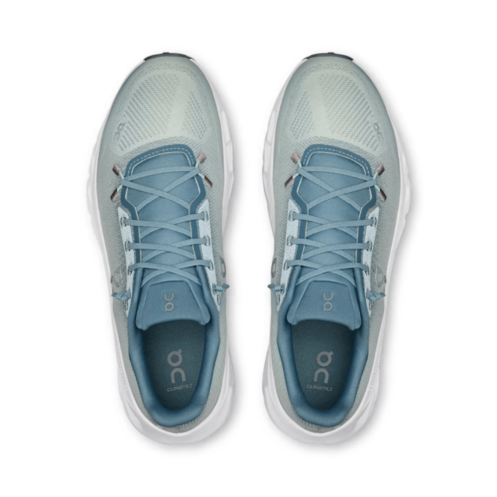 Engineered mesh upper and speed laces on On Cloudtilt