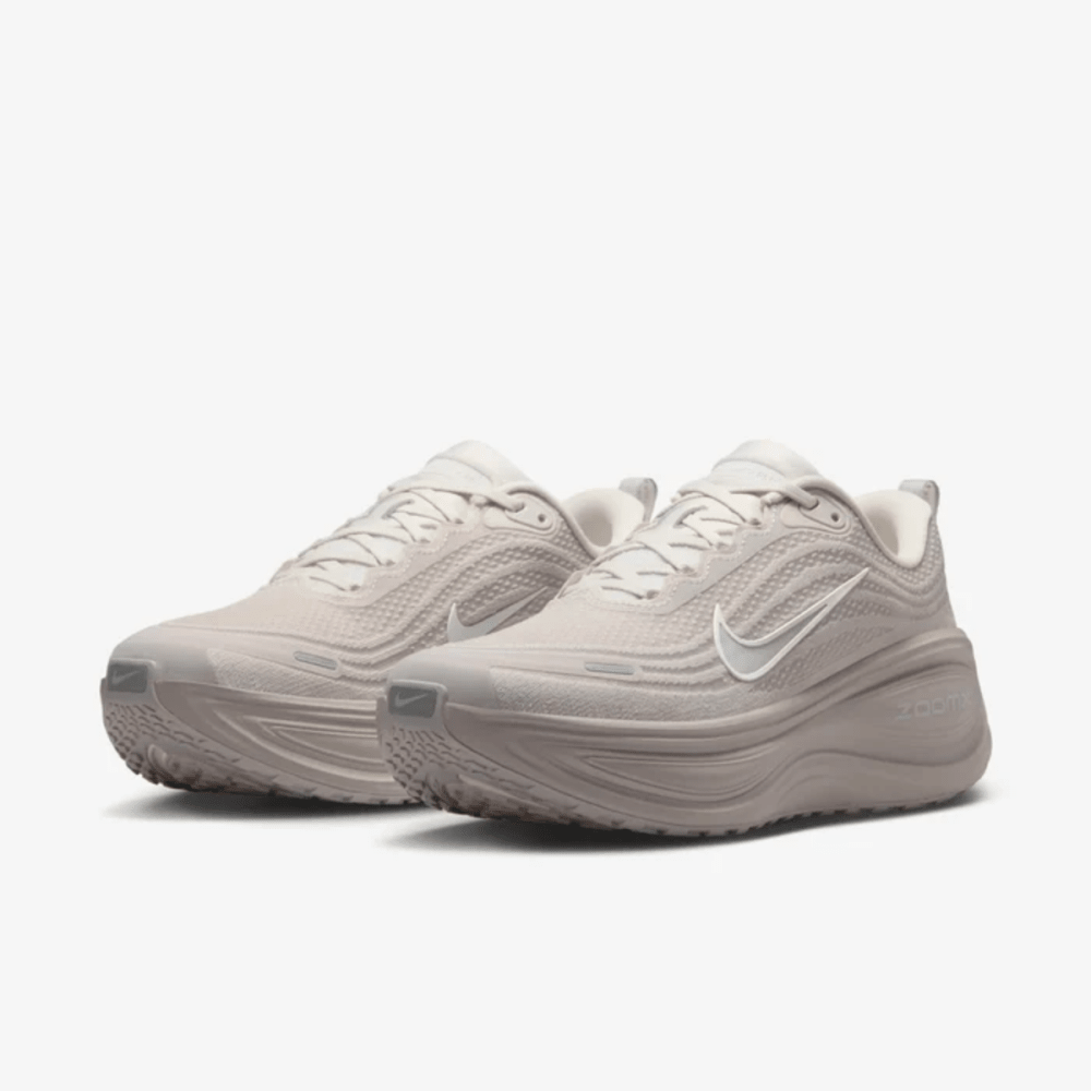 Nike Vomero Plus Beige Pair Display