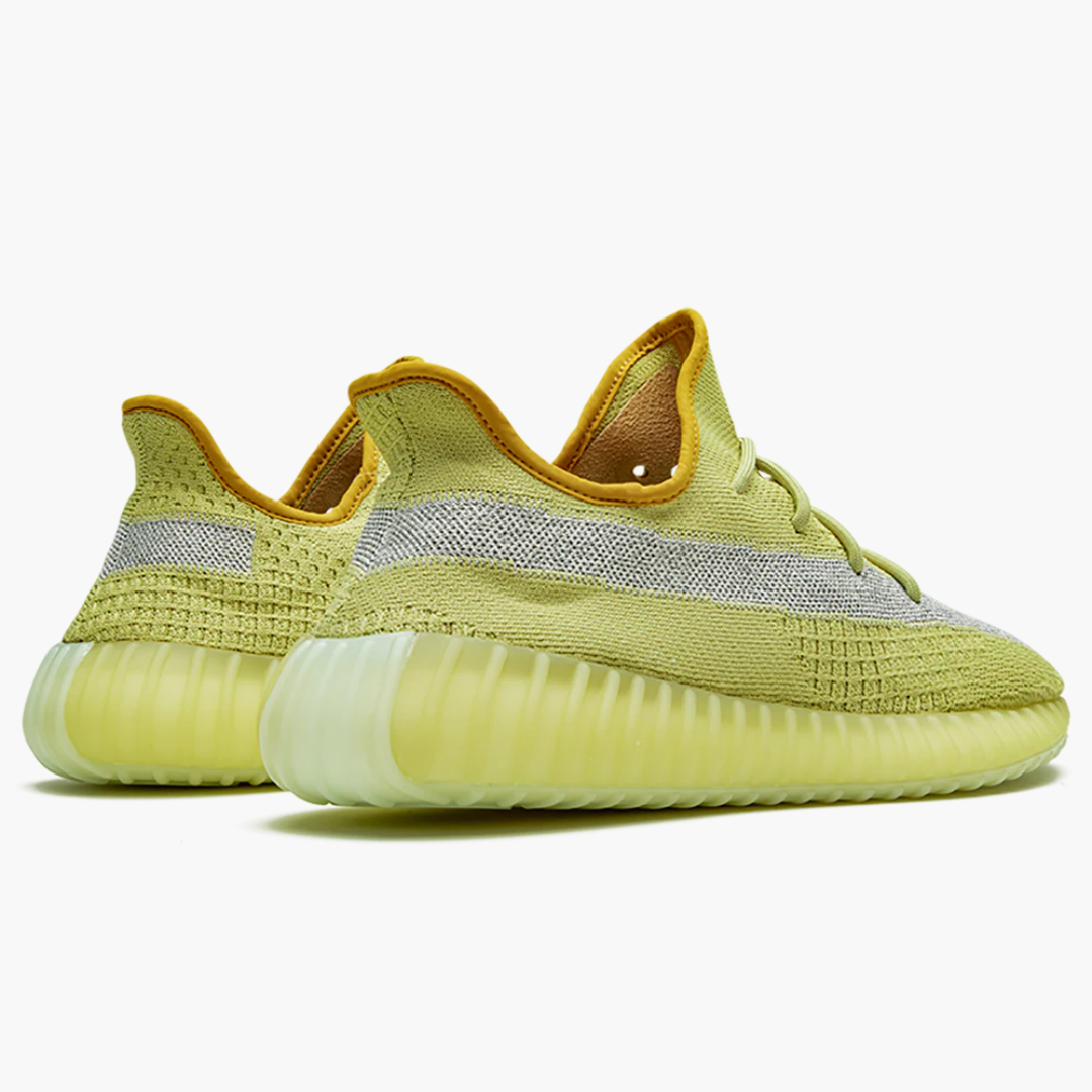 Yeezy Boost 350 V2 Marsh close-up detail