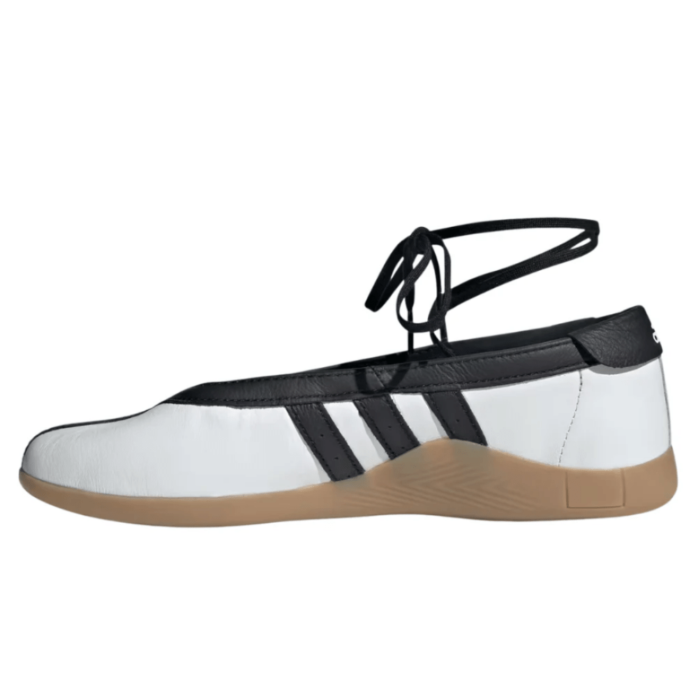 Adidas Chaussure Taekwondo Mei"Cloud White/Core Black/Gum" - Cloud Treadadidas chaussure taekwondo mei cloud white core black gumadidas gum sole sneakers uae