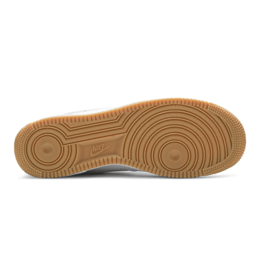 Air Force 1 07 White Gum Light Brown leather detail
