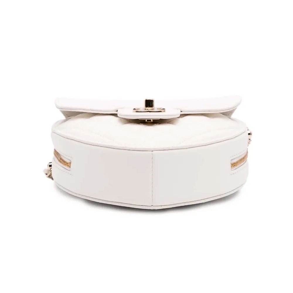 Chanel Heart Bag 2025 – CC in Love Edition - Cloud TreadWomen's BagChanelChanel 2025 Collection