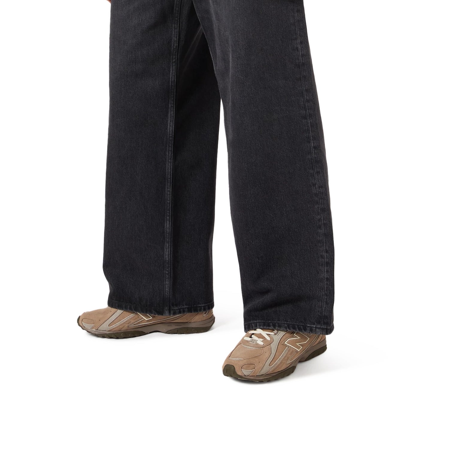 New Balance 204L Sneakers – Sleek & Timeless Everyday Style - Cloud Tread