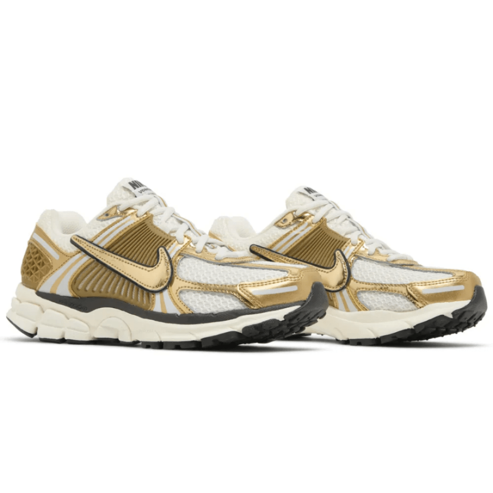 Outsole of Nike Air Zoom Vomero 5 ‘Metallic Gold’ sneaker