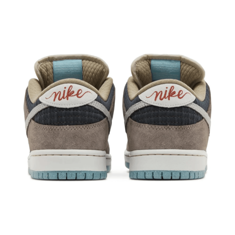 Rear heel design of Nike Dunk Low SB 'Big Money Savings'