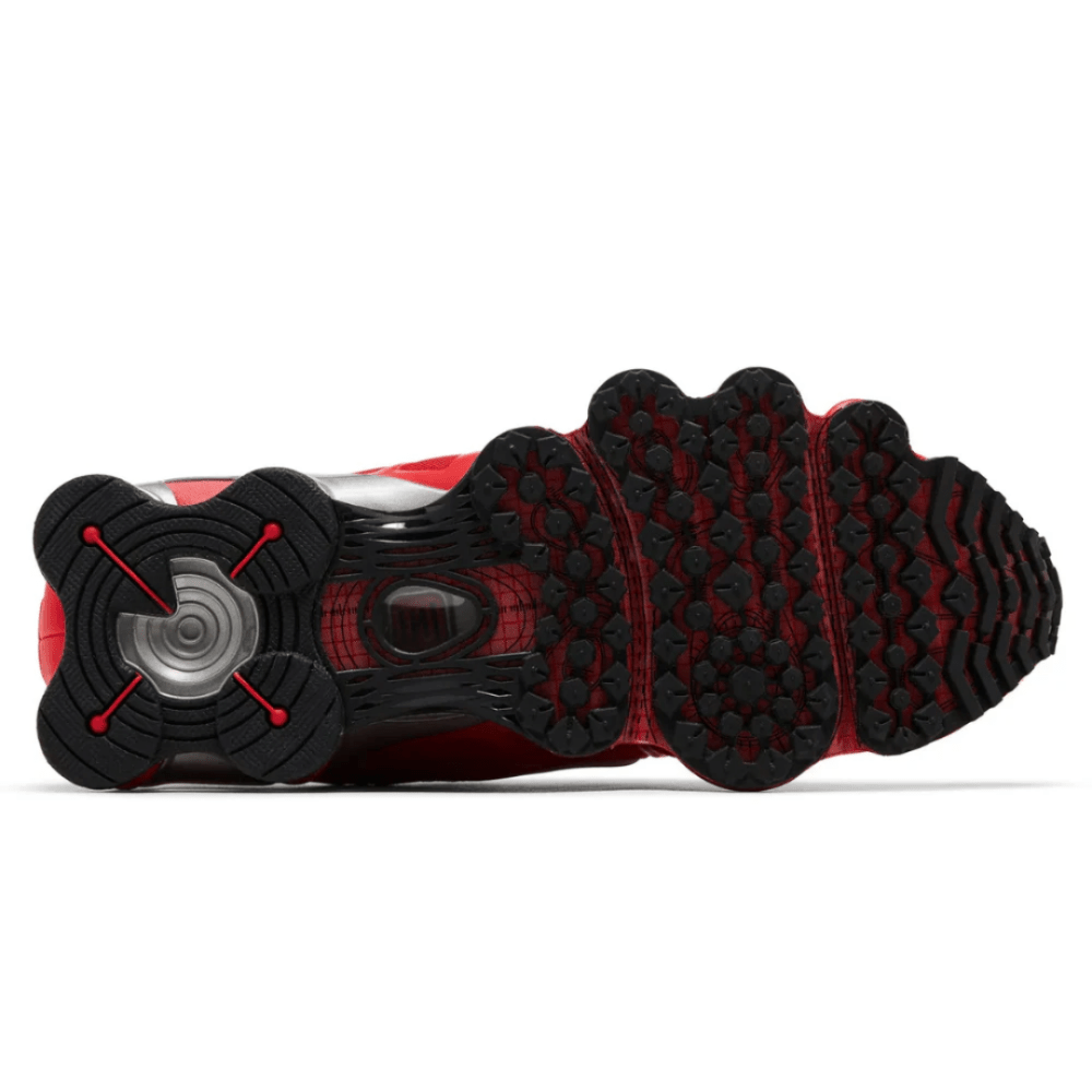 Rear heel of Nike Shox TL ‘Speed Red’ showing Shox columns