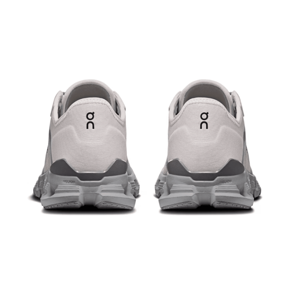 Lightweight sports trainers On Cloud X 4 AD Wolf Alloy UAE