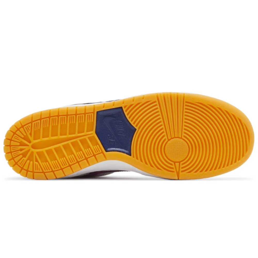 Rayssa Leal Nike Dunk Low SB Deep Royal Vivid Purple texture macro