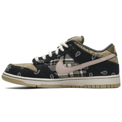 Travis Scott x SB Dunk Low PRM QS Cactus Jack Special Box on feet Dubai