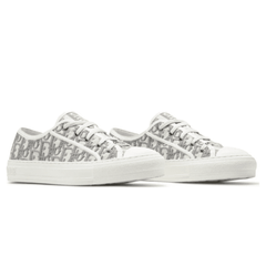 WALK’N’DIOR Embroidered Canvas Low Grey upper detail