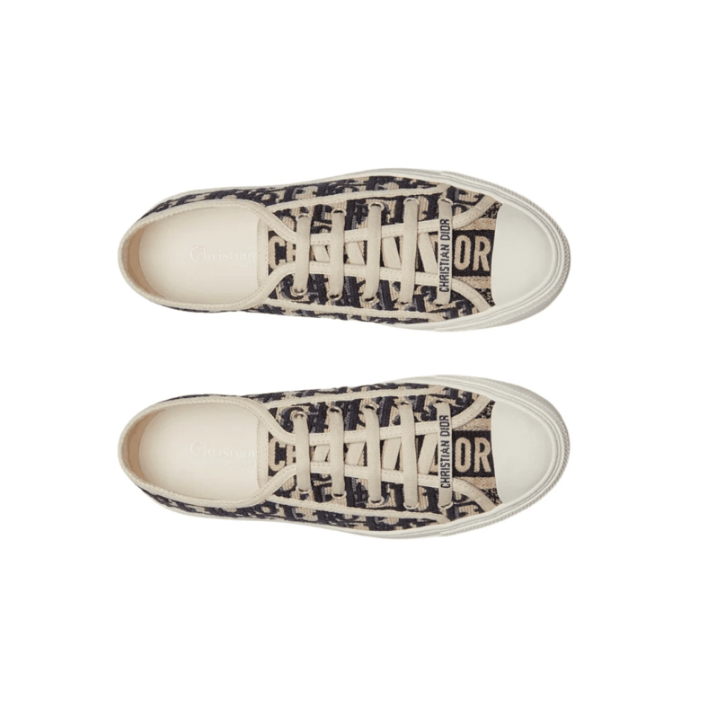 WALK’N’DIOR Sneaker Blue Dior Oblique Embroidered Canvas on feet Dubai
