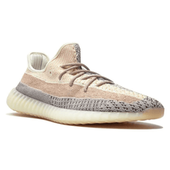 Yeezy Boost 350 V2 Ash Pearl upper detail