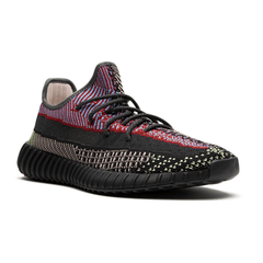 Yeezy Boost 350 V2 Yecheil close-up detail Dubai